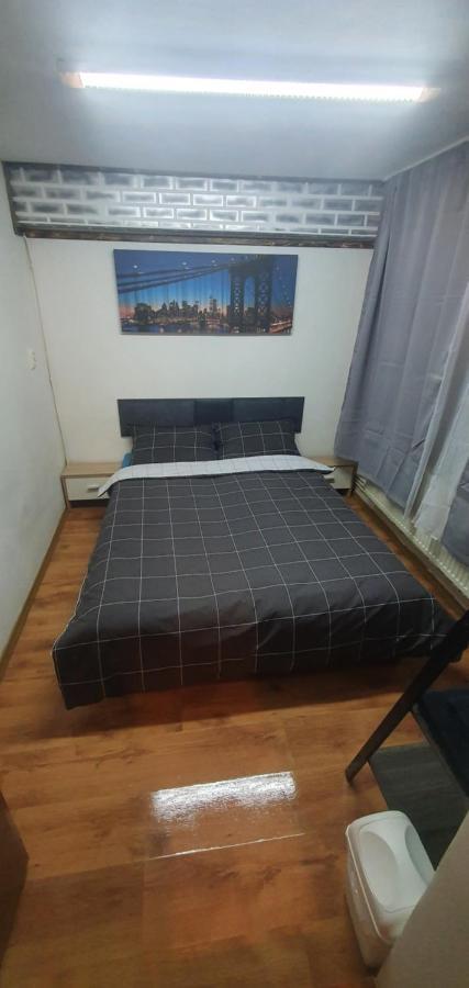 Five Studio Apartment Cluj-Napoca Luaran gambar